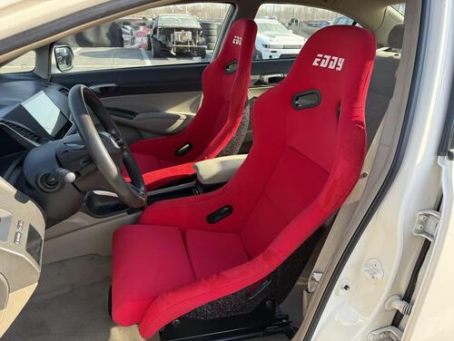 آخرین مورد شرکت EDDY Racing Seat MR Model